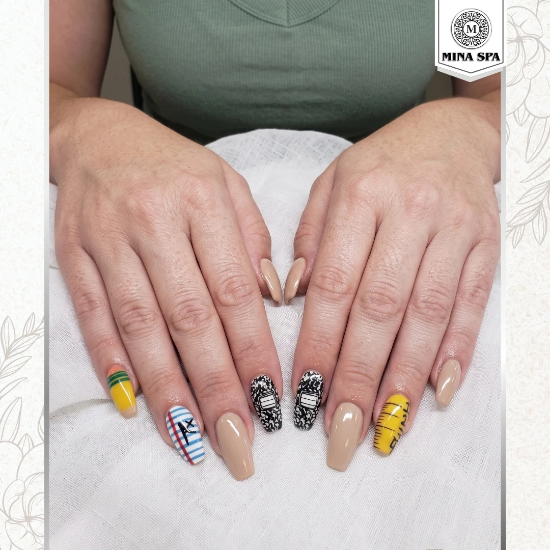 Elegant nails